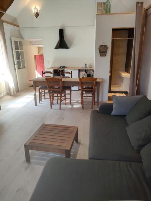 Vila Le Ptit Loft Brechamps Exteriér fotografie